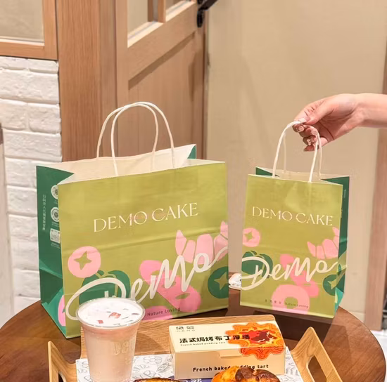 Bolsa de papel de fábrica de China, bolsa de compras Kraft, bolsas de embalaje de cartón personalizadas para embalaje de regalo